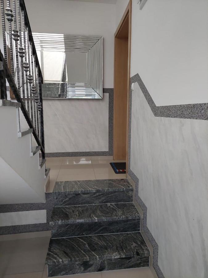 Apartman Lozancic Vir Eksteriør billede