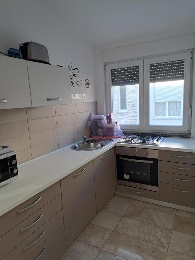 Apartman Lozancic Vir Eksteriør billede