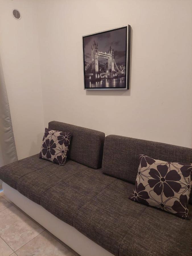 Apartman Lozancic Vir Eksteriør billede